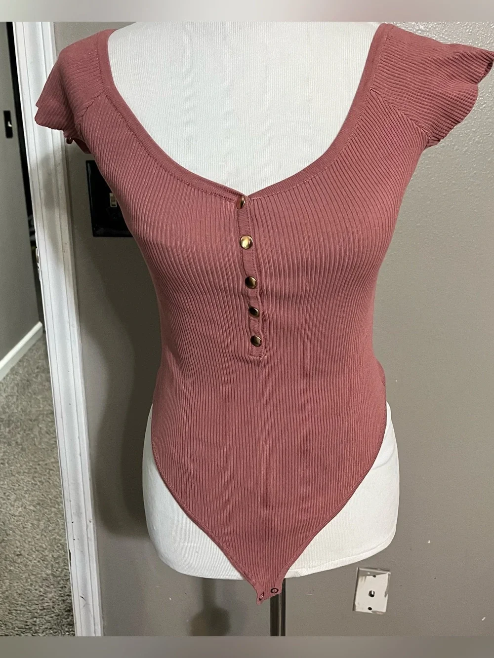 Love Tree Ribbed Henley Bodysuit in Rose Mauve